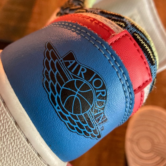 Jordan 1 Low Children's Art (GS) size US 5Y - Picture 1 of 9